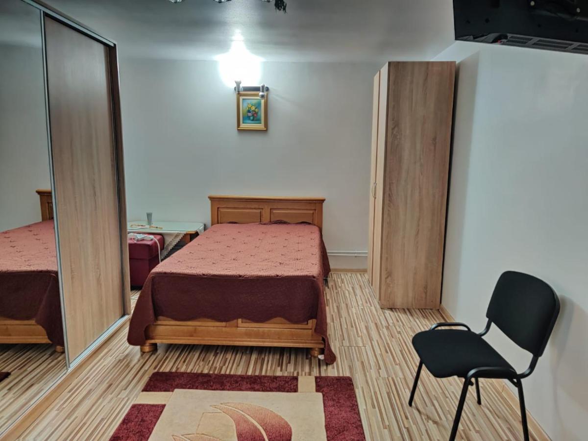 Appartamento Cazare Buzău Esterno foto